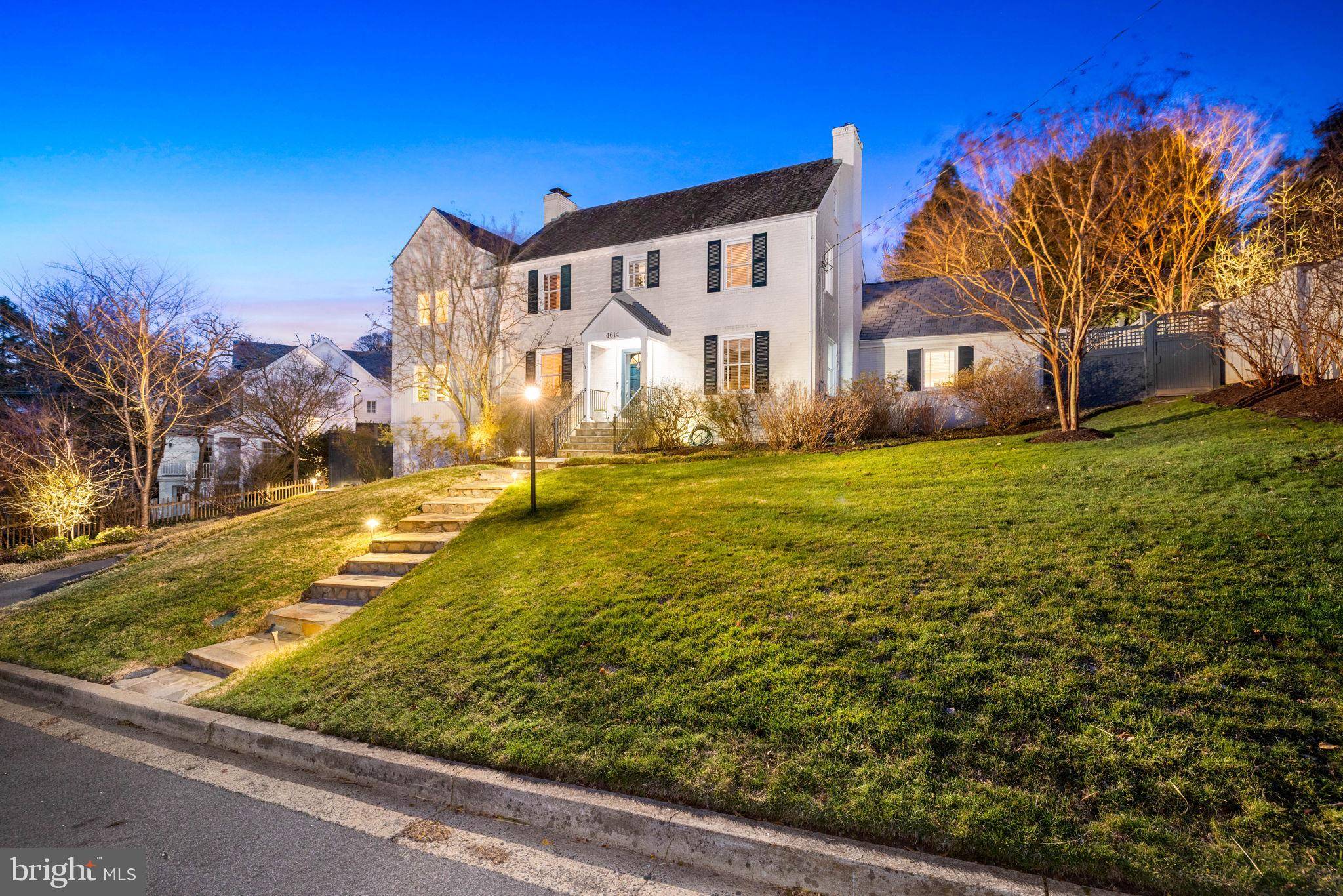 Arlington, VA 22207,4614 33RD ST N