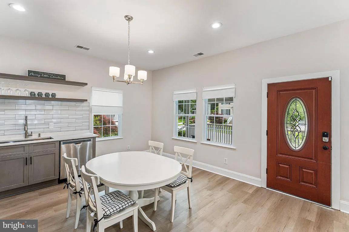 Kensington, MD 20895,11209 UPTON DR