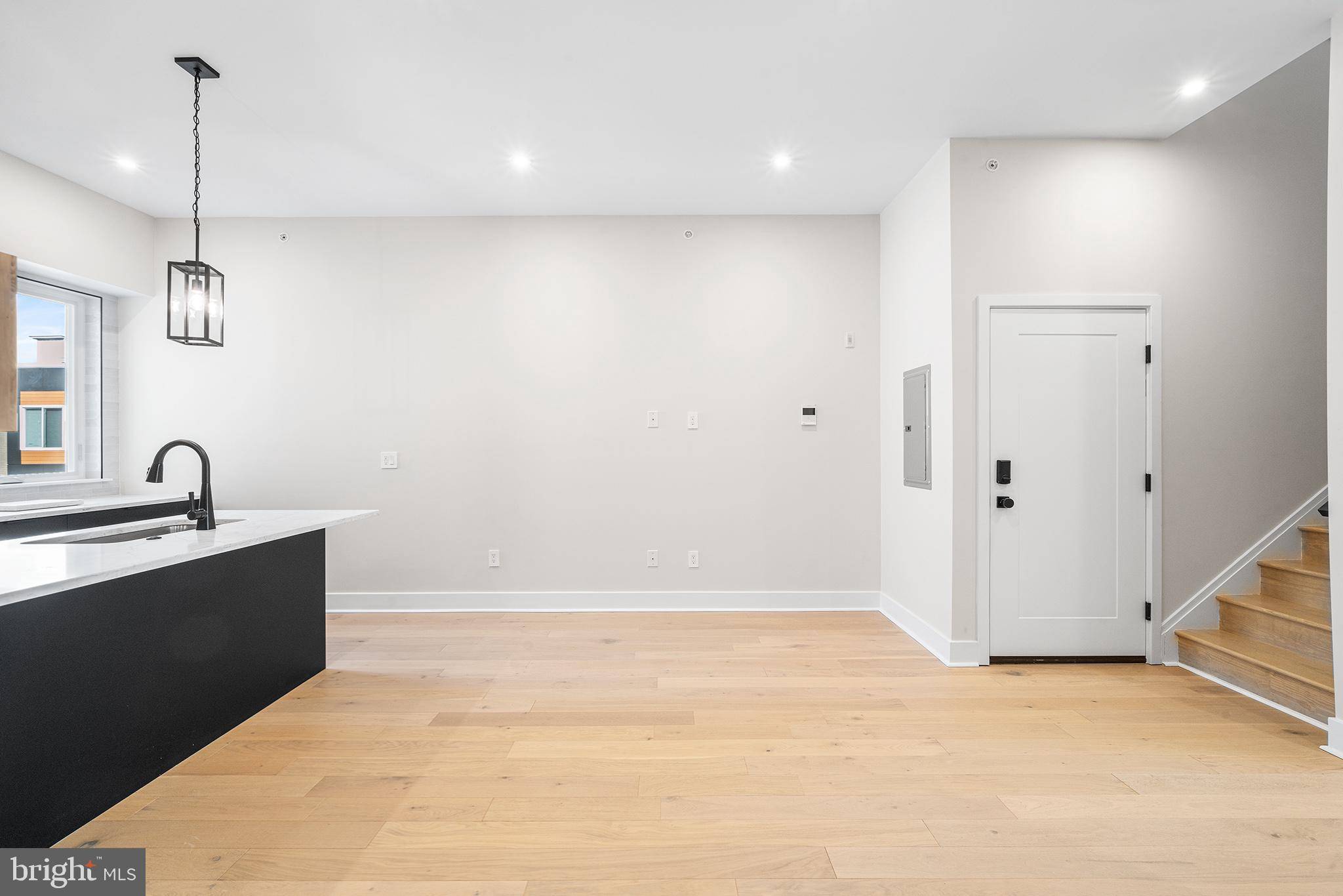 Philadelphia, PA 19122,315 W BERKS ST #3