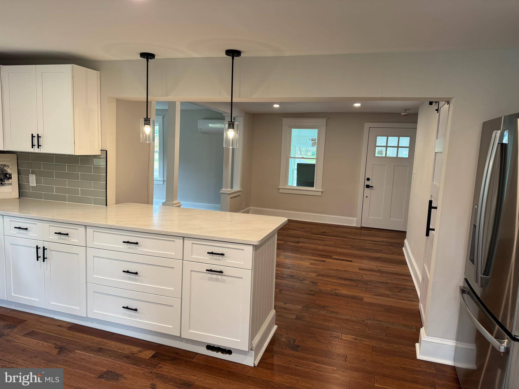 Gibbstown, NJ 08027,406 SWEDESBORO RD