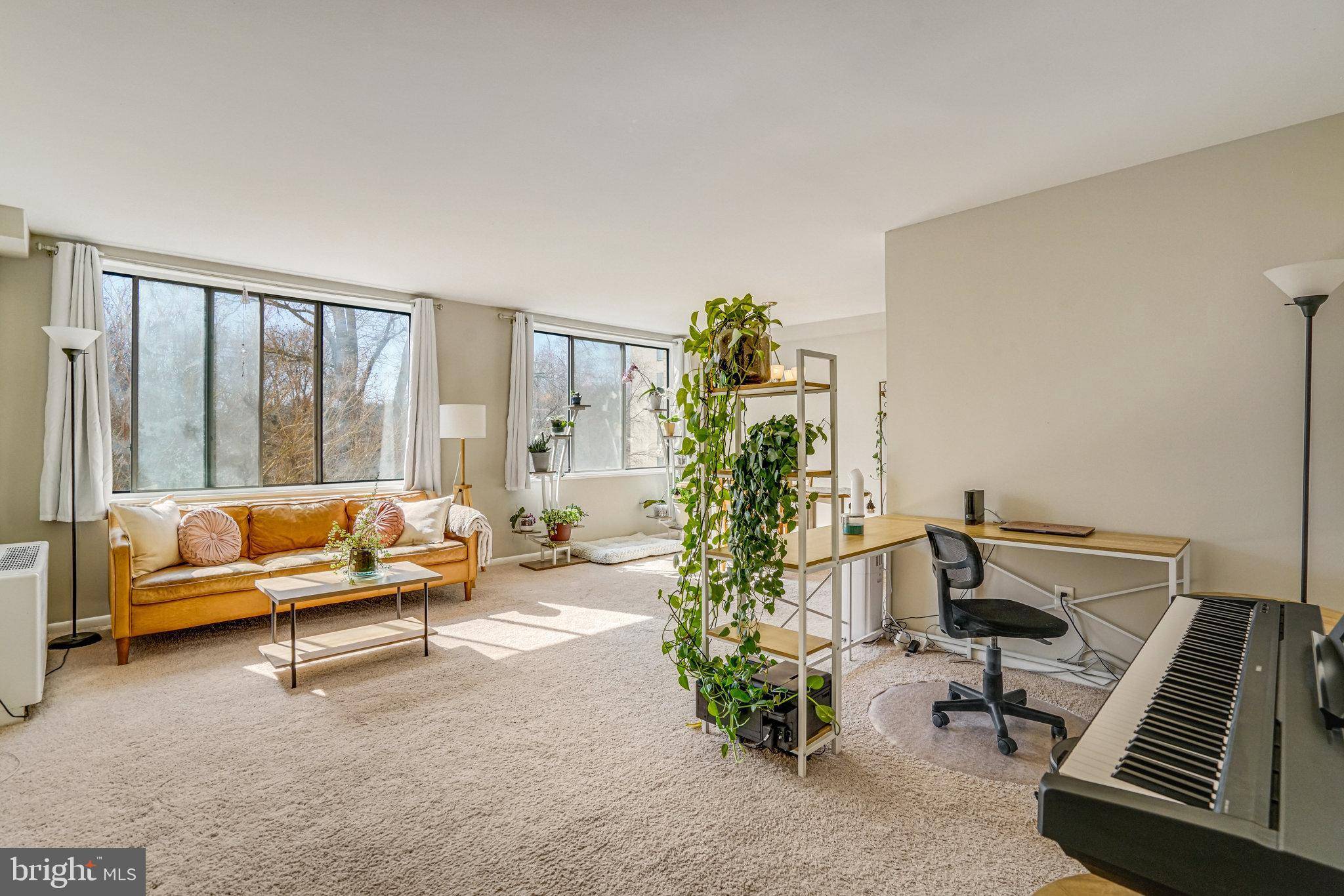 Alexandria, VA 22307,6621 WAKEFIELD DR #312