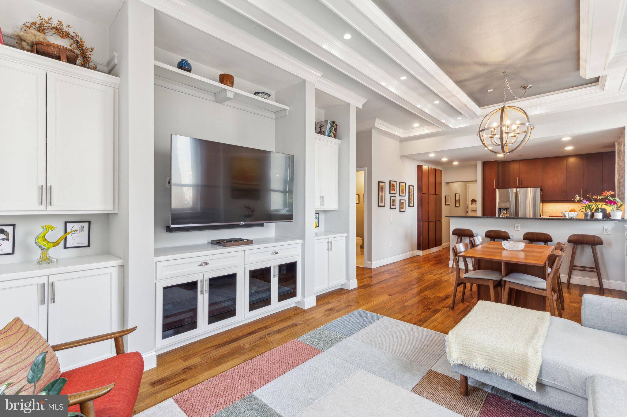 Philadelphia, PA 19102,1425 LOCUST ST #17C