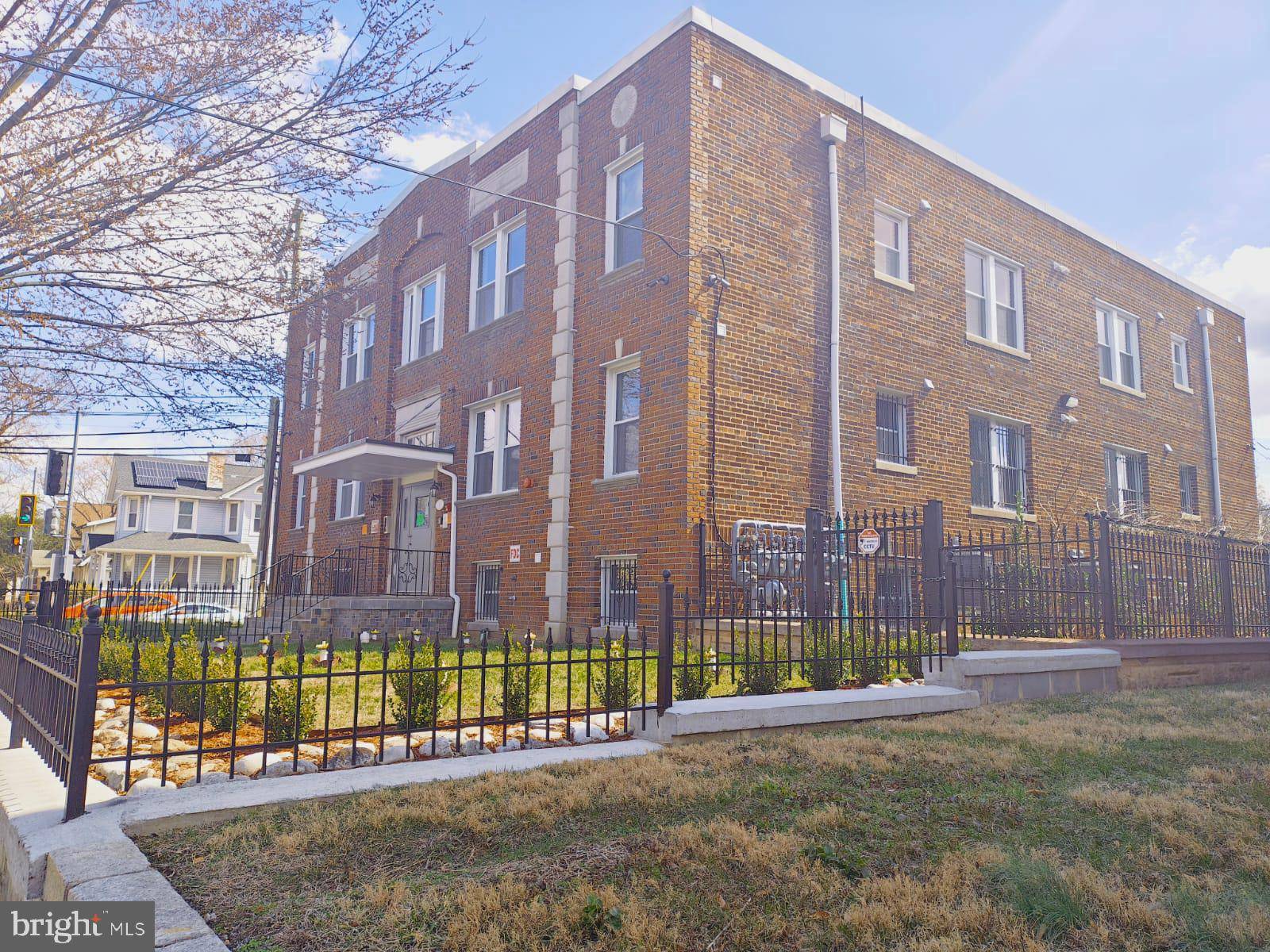 Washington, DC 20032,747 ALABAMA AVE SE #102
