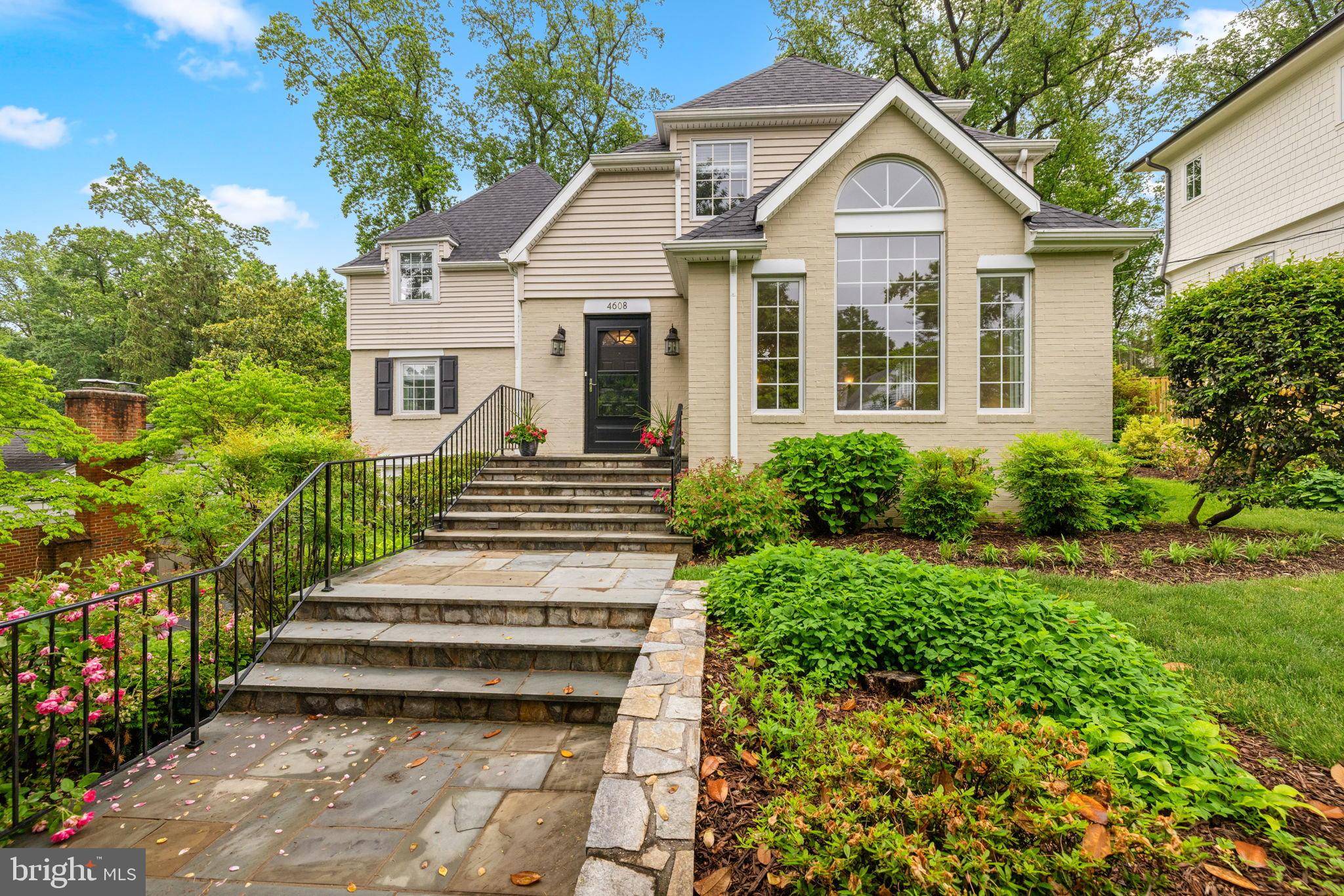 Arlington, VA 22207,4608 37TH ST N