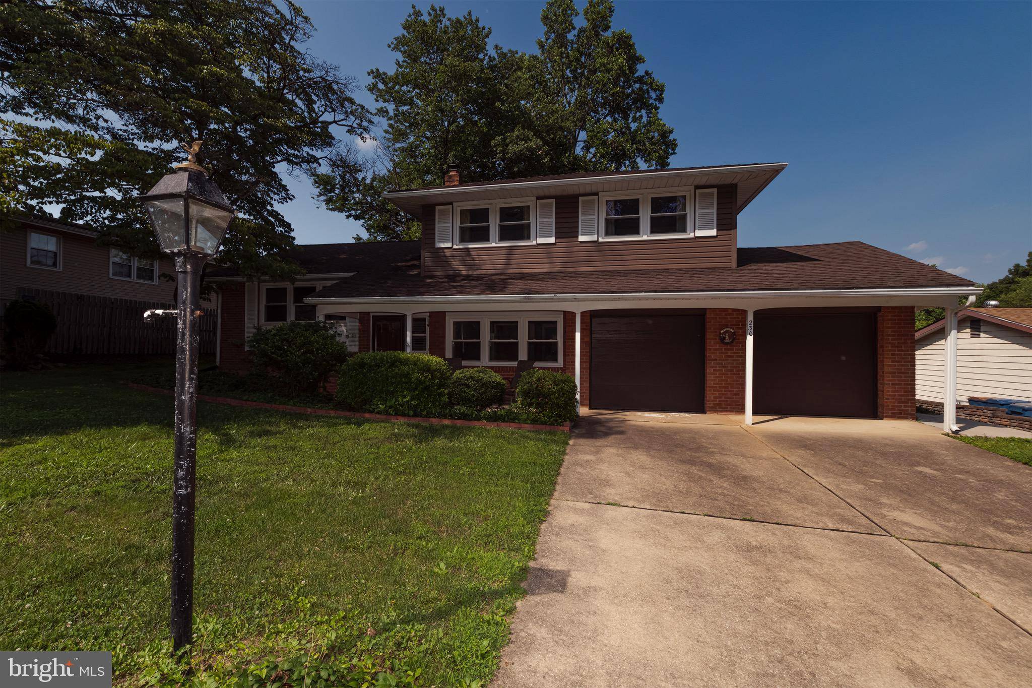 Newark, DE 19711,230 ARONIMINK DR