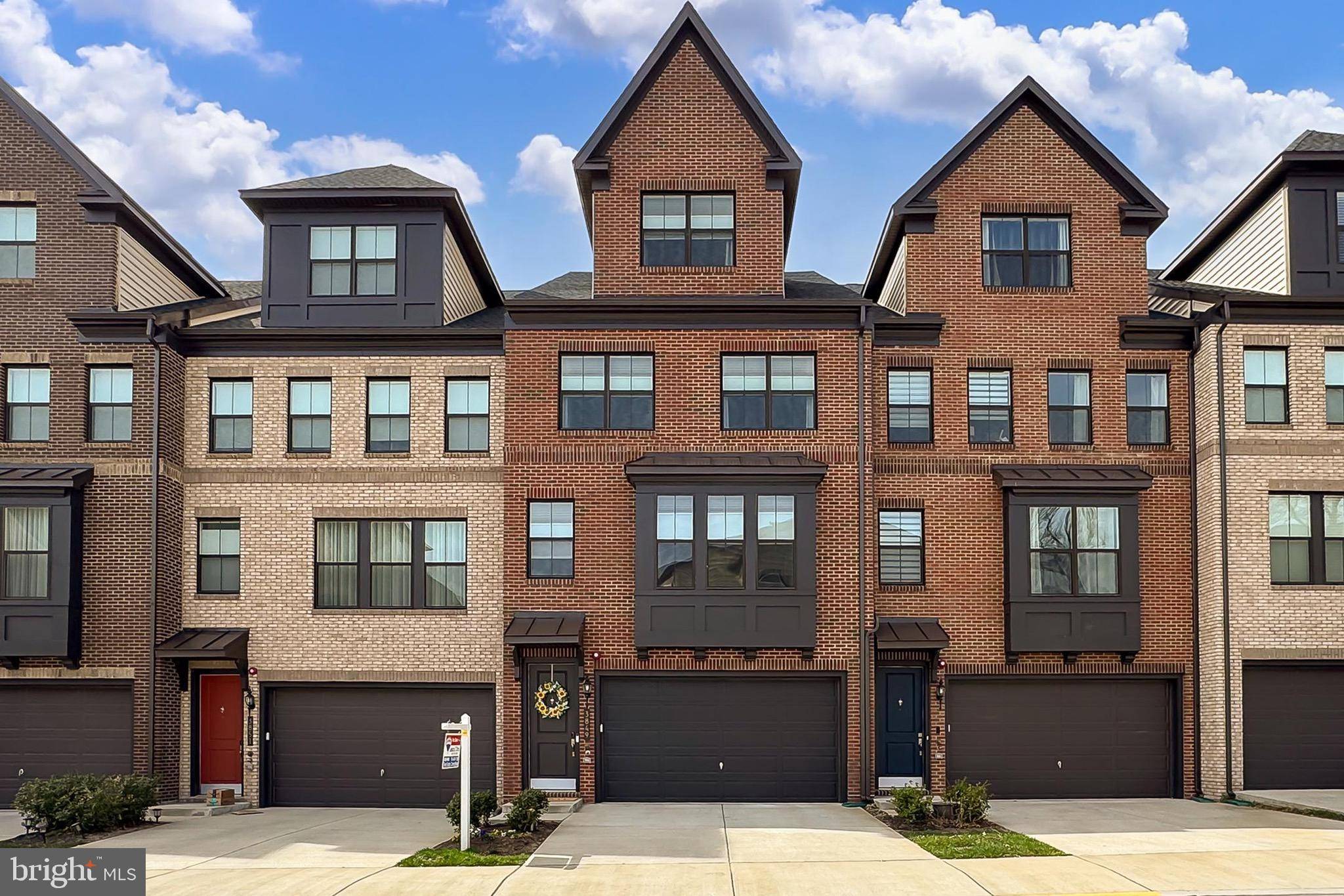 Fairfax, VA 22033,3849 RAINIER DR
