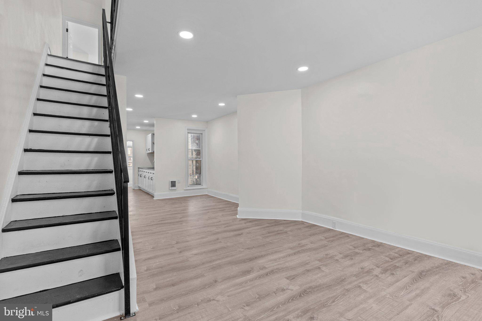 Philadelphia, PA 19120,211 W SULIS ST