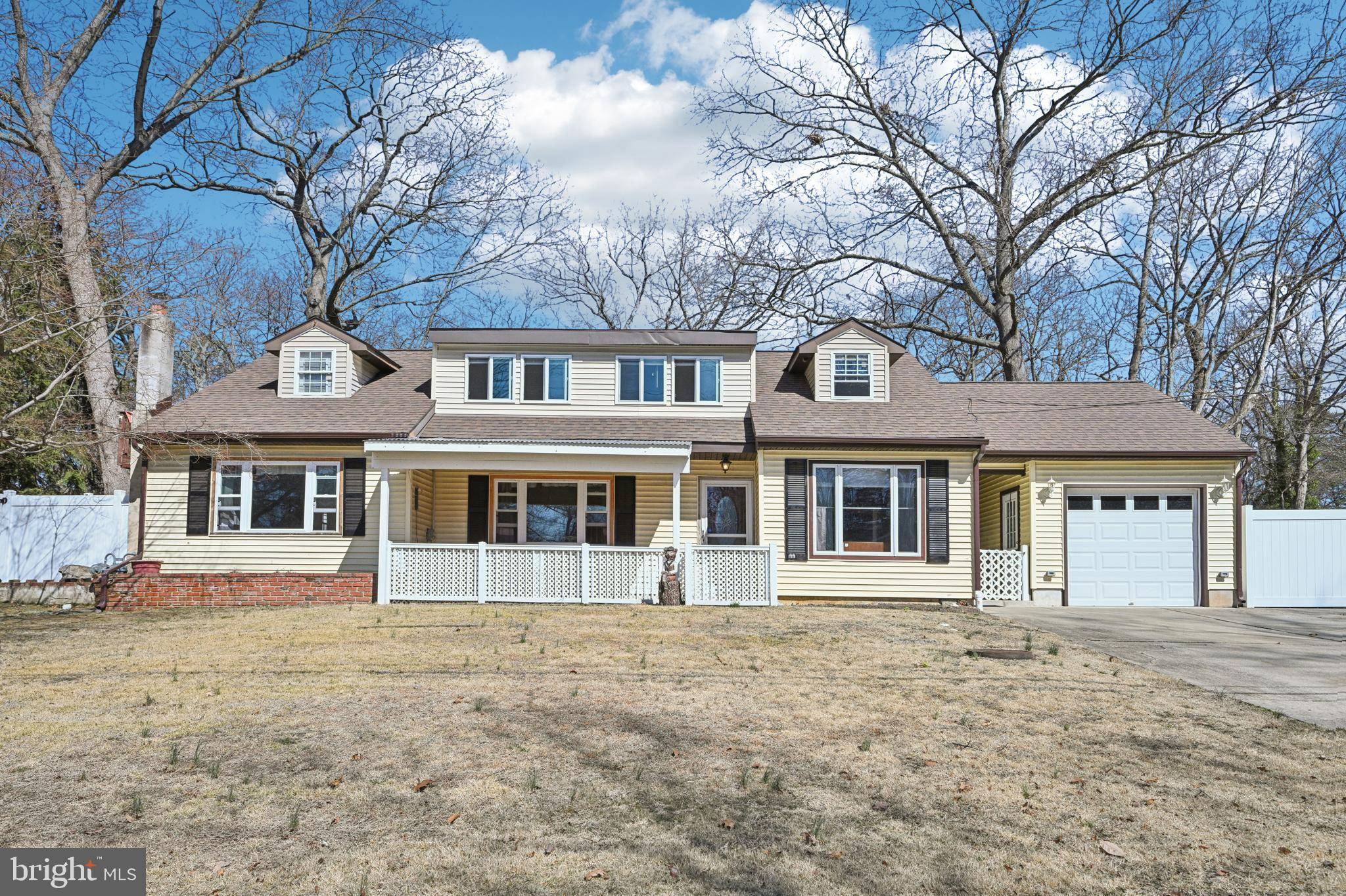 Mount Laurel, NJ 08054,313 MAPLE RD