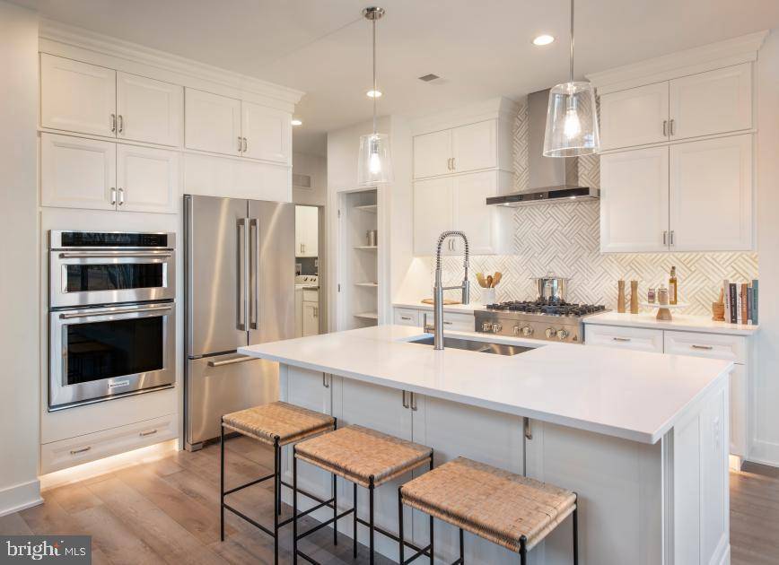 West Windsor, NJ 08550,7 CHERRY LN