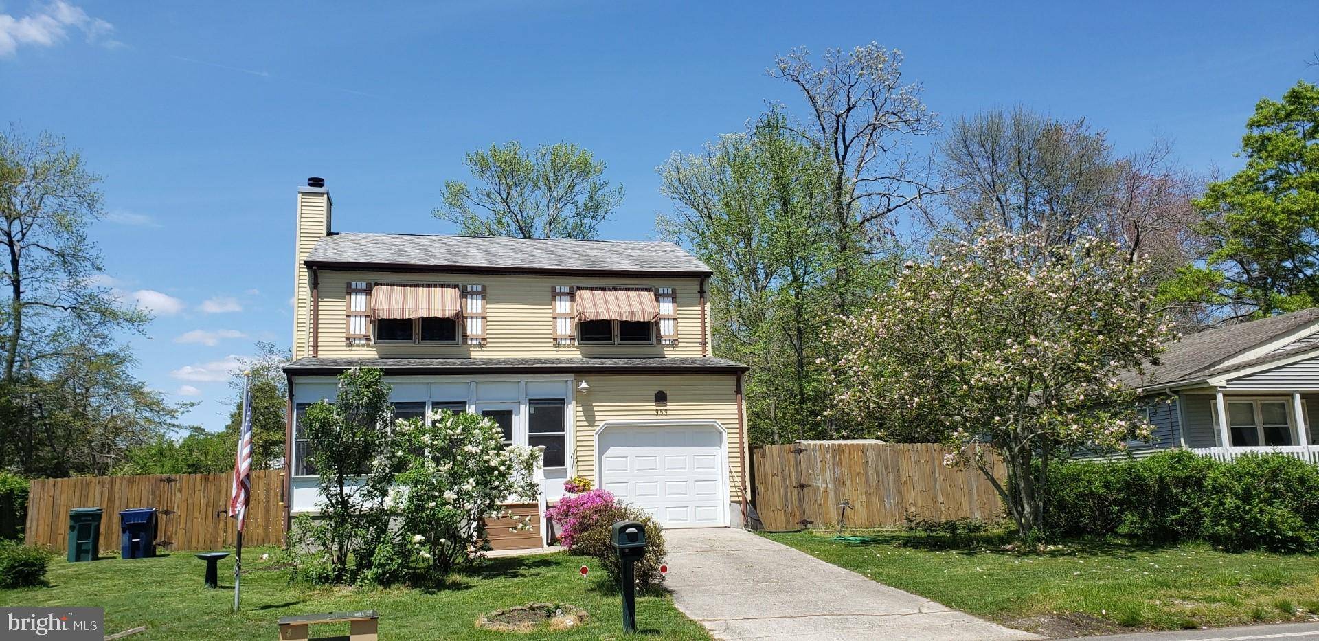 Tuckerton, NJ 08087,959 CENTER ST
