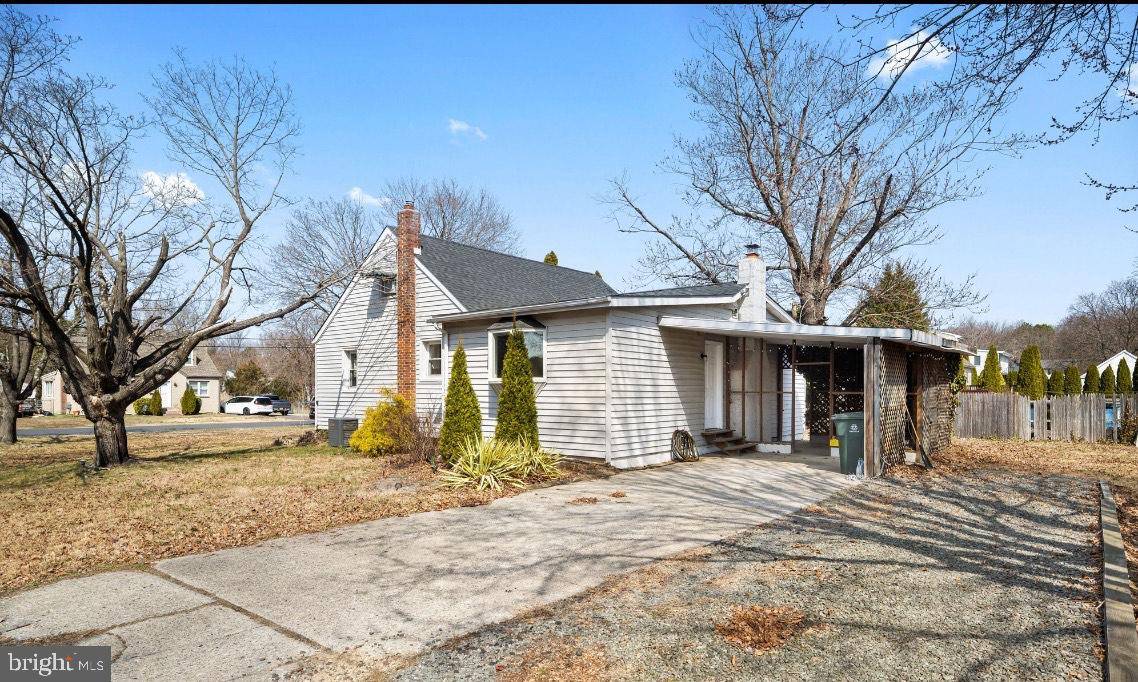 Williamstown, NJ 08094,404 PINE ST