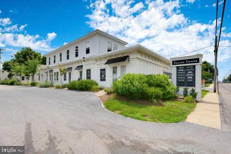Leola, PA 17540,232 W MAIN ST #104