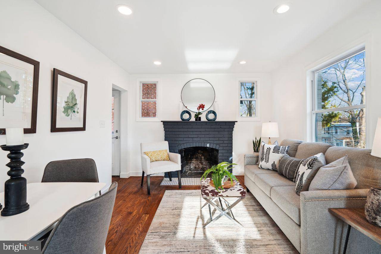 Washington, DC 20019,5643 CLAY PL NE