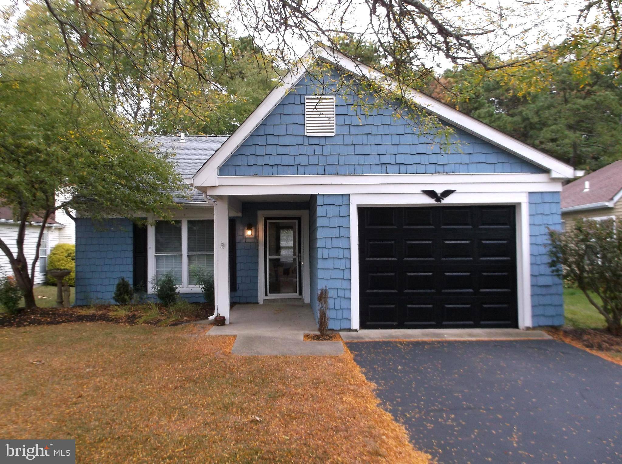 Southampton, NJ 08088,877 WESTMINSTER DR N