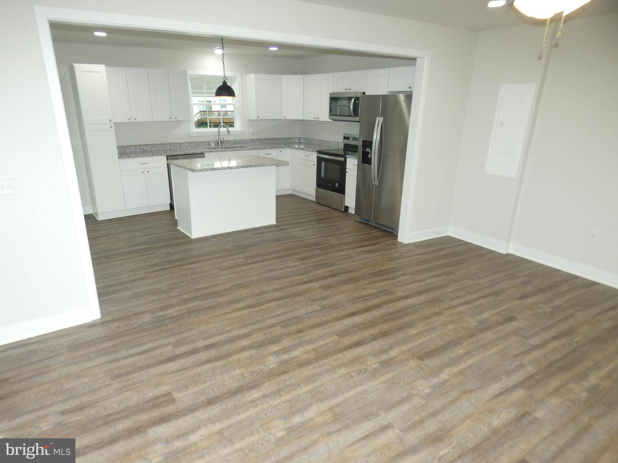 Colonial Beach, VA 22443,65 COLUMBIA RD