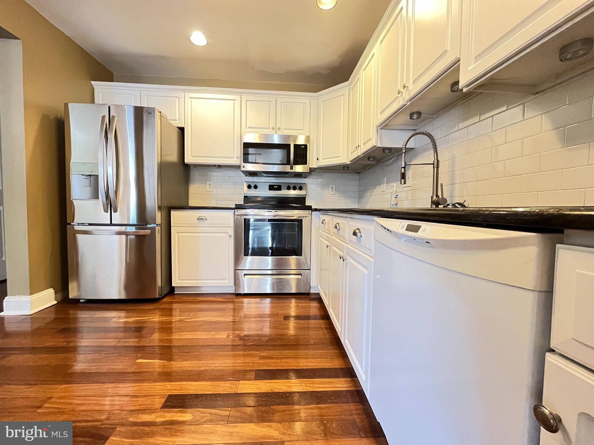 Yardley, PA 19067,5408 SPRUCE MILL