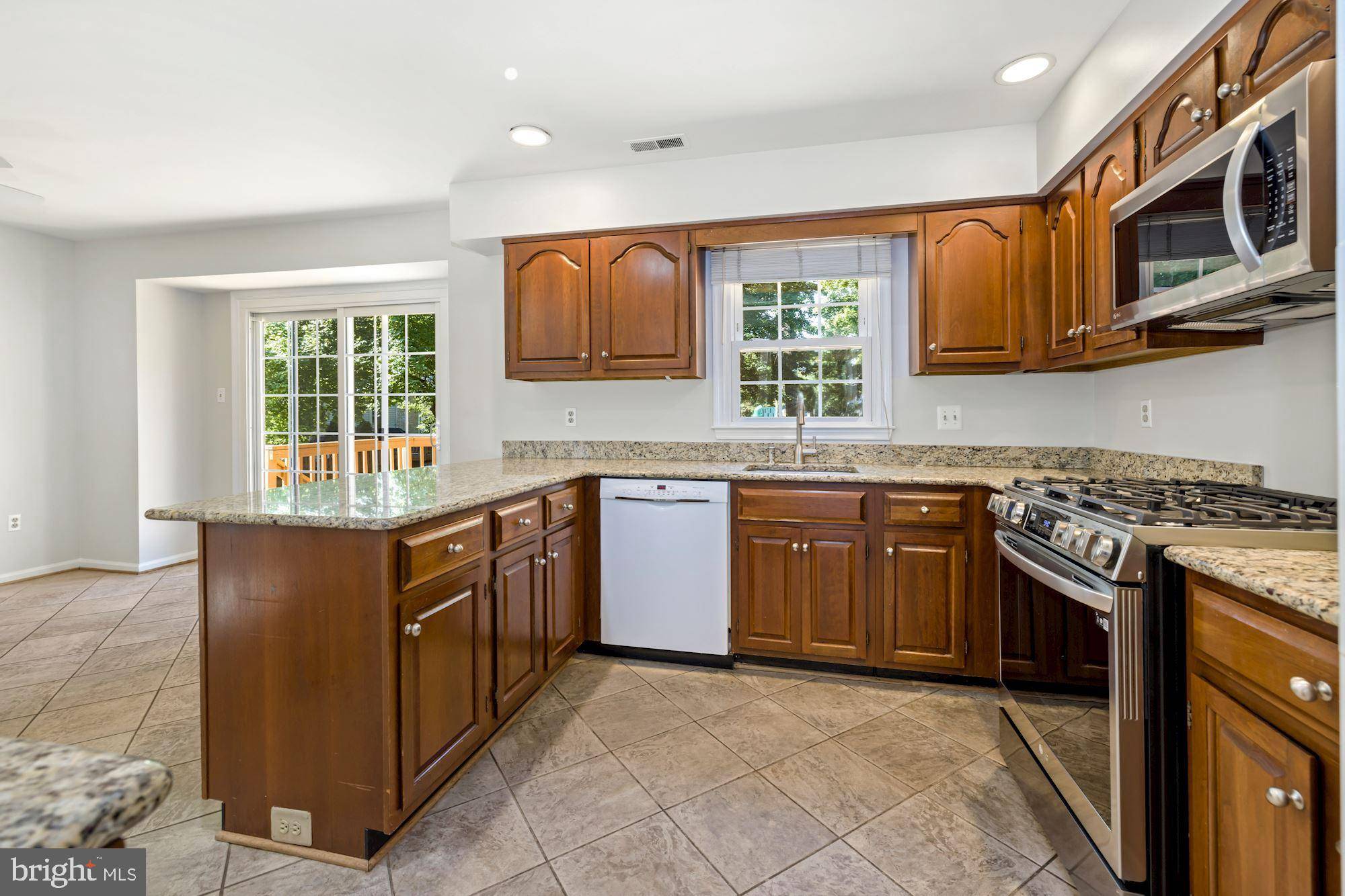 Rockville, MD 20852,14 CEDARWOOD CT