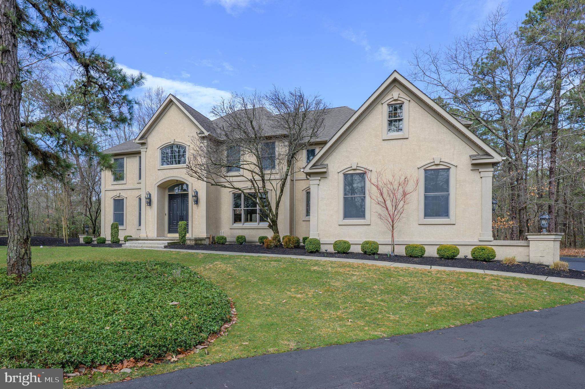 Medford, NJ 08055,9 WATERLILY CT