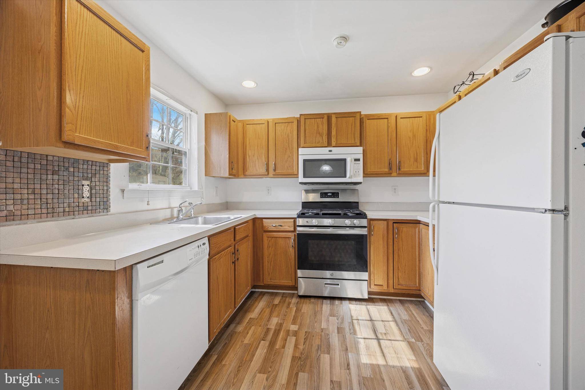 Chester, PA 19013,924 MADISON ST