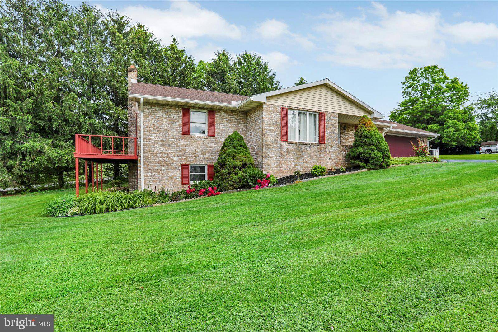 Spring Grove, PA 17362,381 N MAIN ST