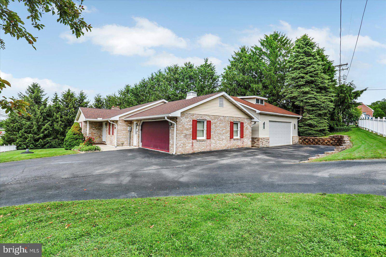 Spring Grove, PA 17362,381 N MAIN ST