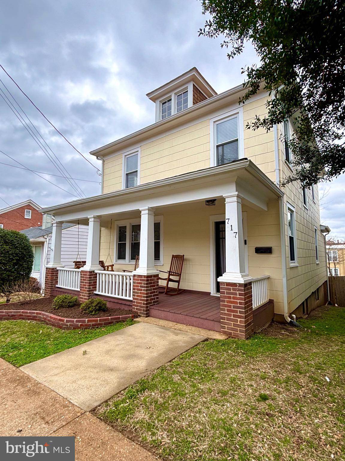 Fredericksburg, VA 22401,717 LEE AVE