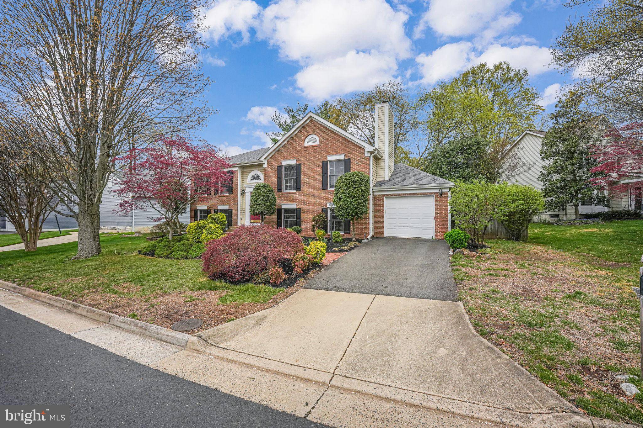 Herndon, VA 20170,1408 ROCK RIDGE CT