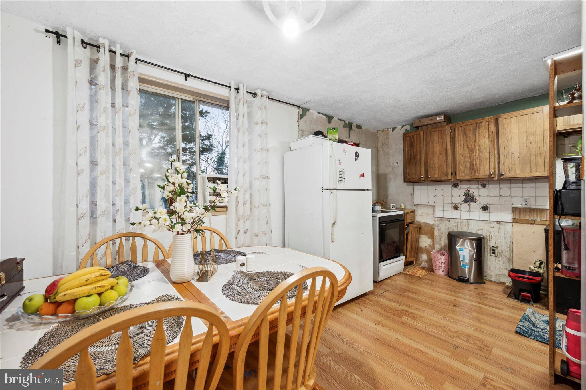 Clifton Heights, PA 19018,232 W WASHINGTON AVE