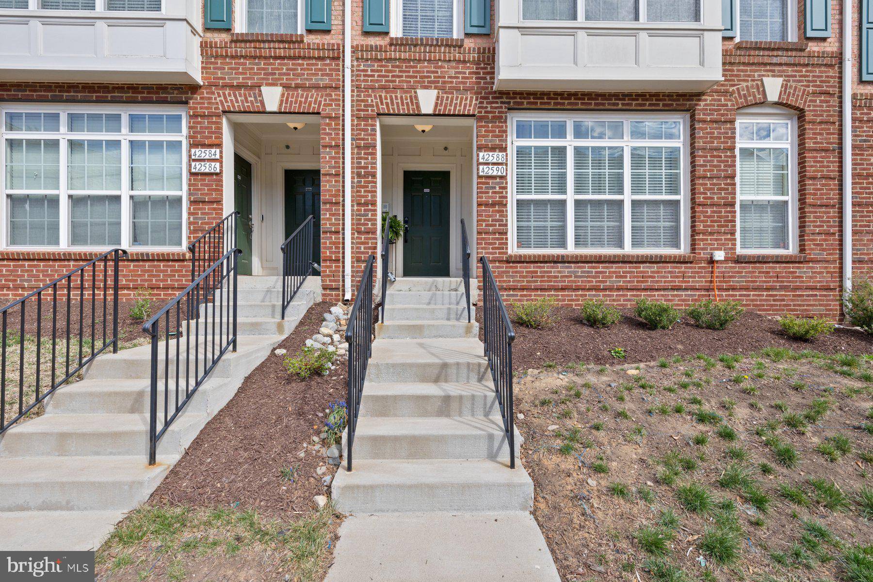 Brambleton, VA 20148,42588 CARDINAL TRACE TER