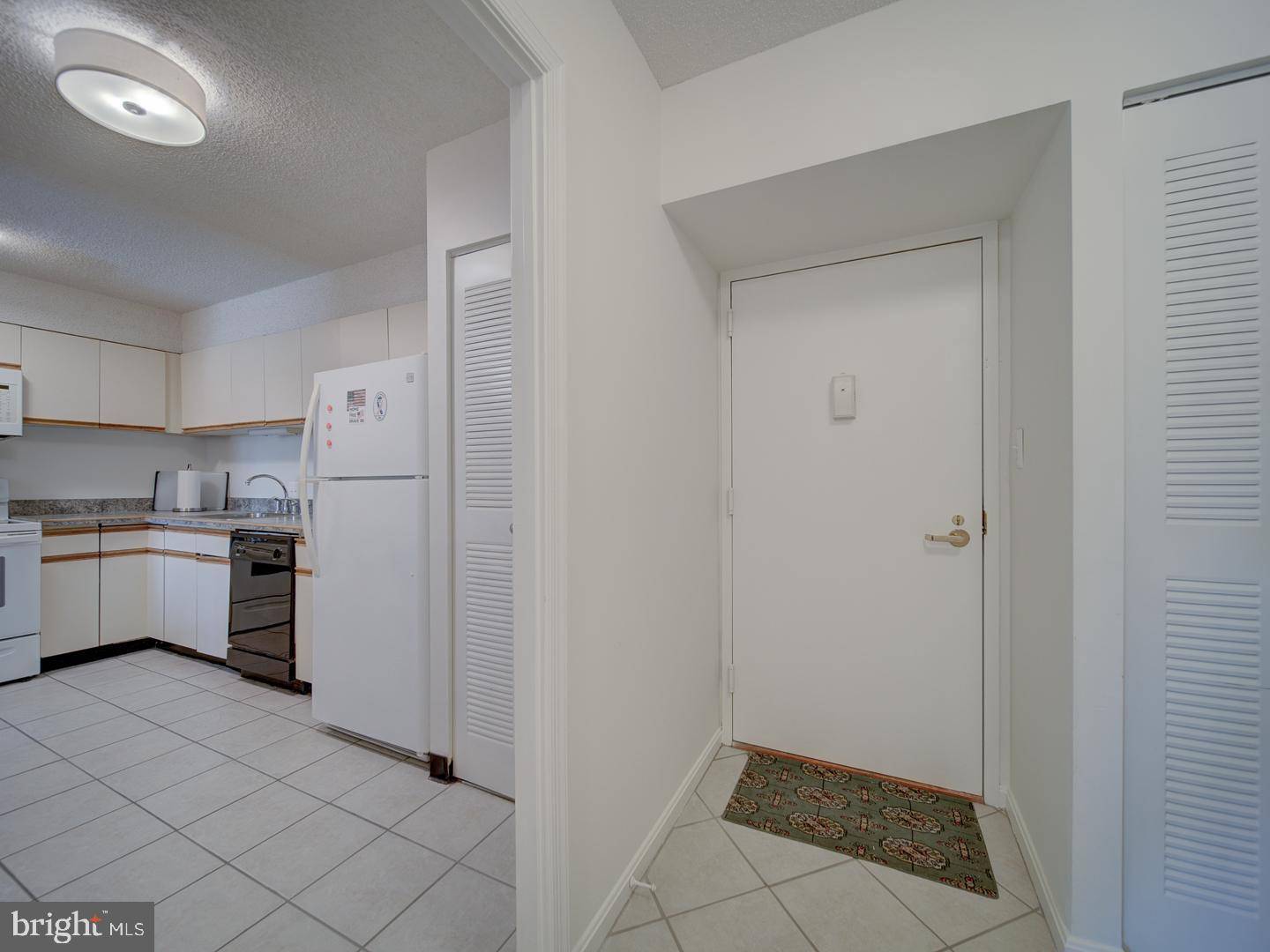 Falls Church, VA 22041,3800 POWELL LN #727