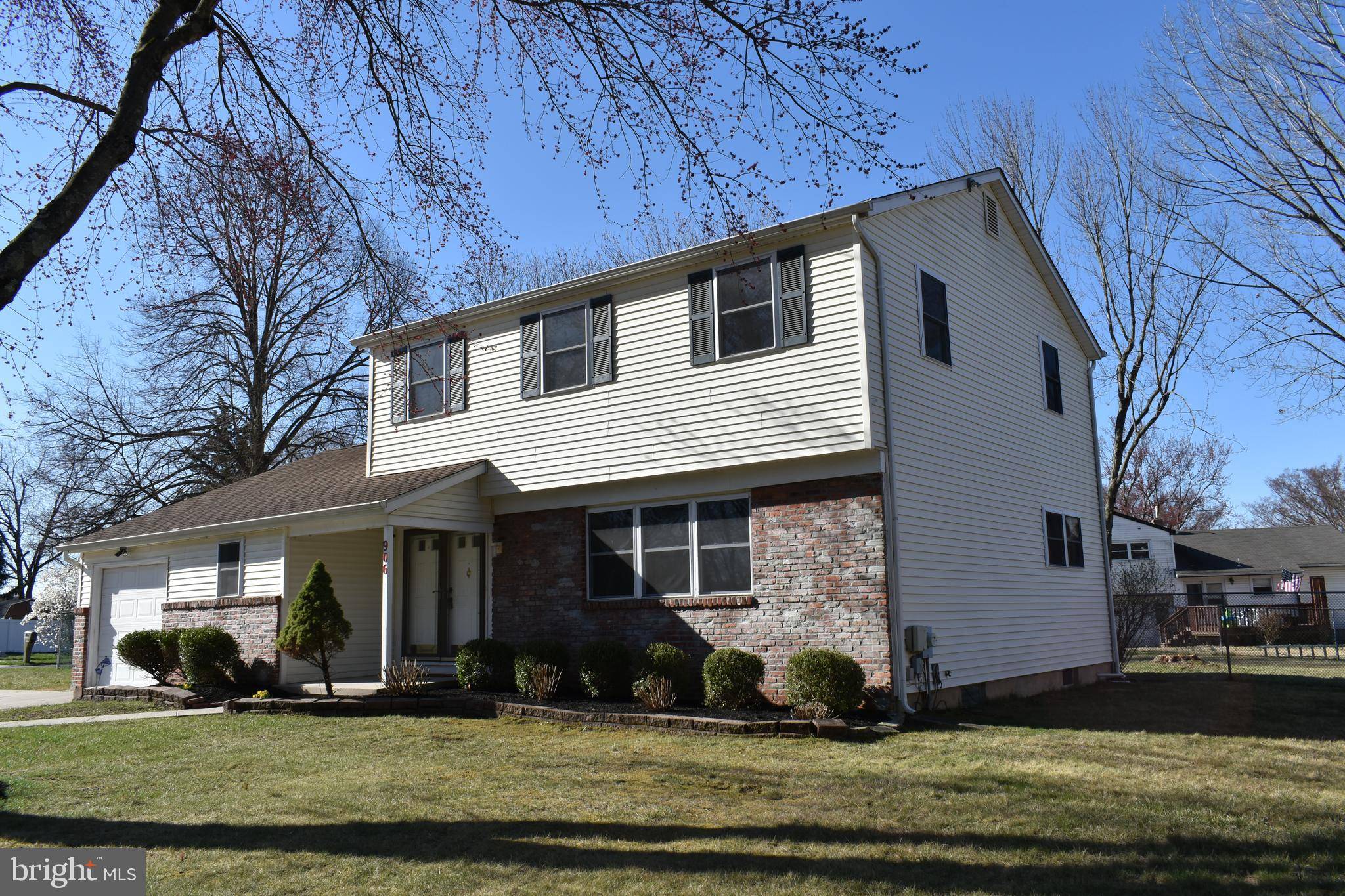 Cherry Hill, NJ 08003,906 MARLOWE RD