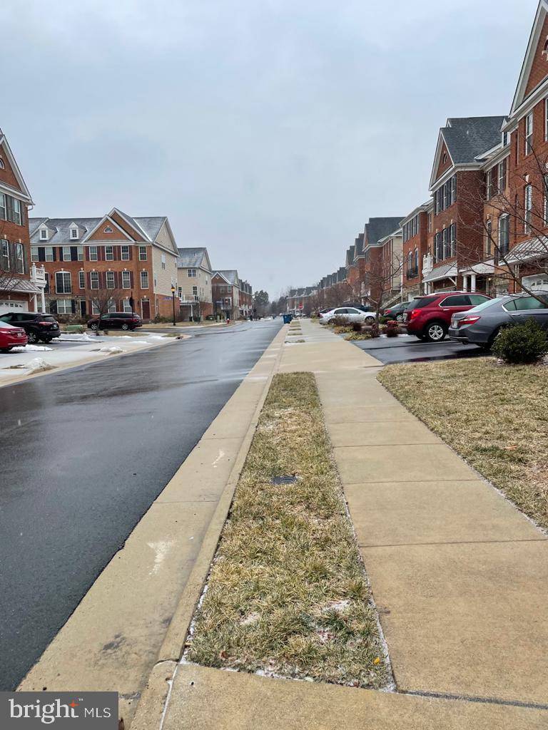 Ashburn, VA 20148,42890 EDGEGROVE HEIGHTS TER