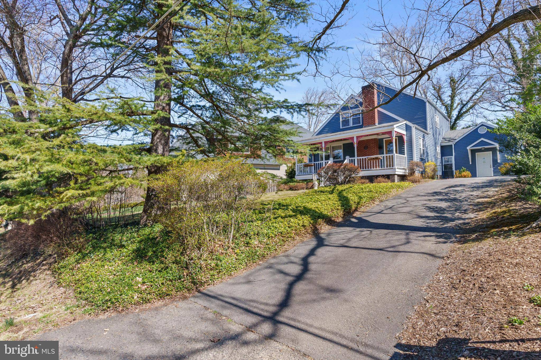 Mclean, VA 22101,1427 PATHFINDER LN