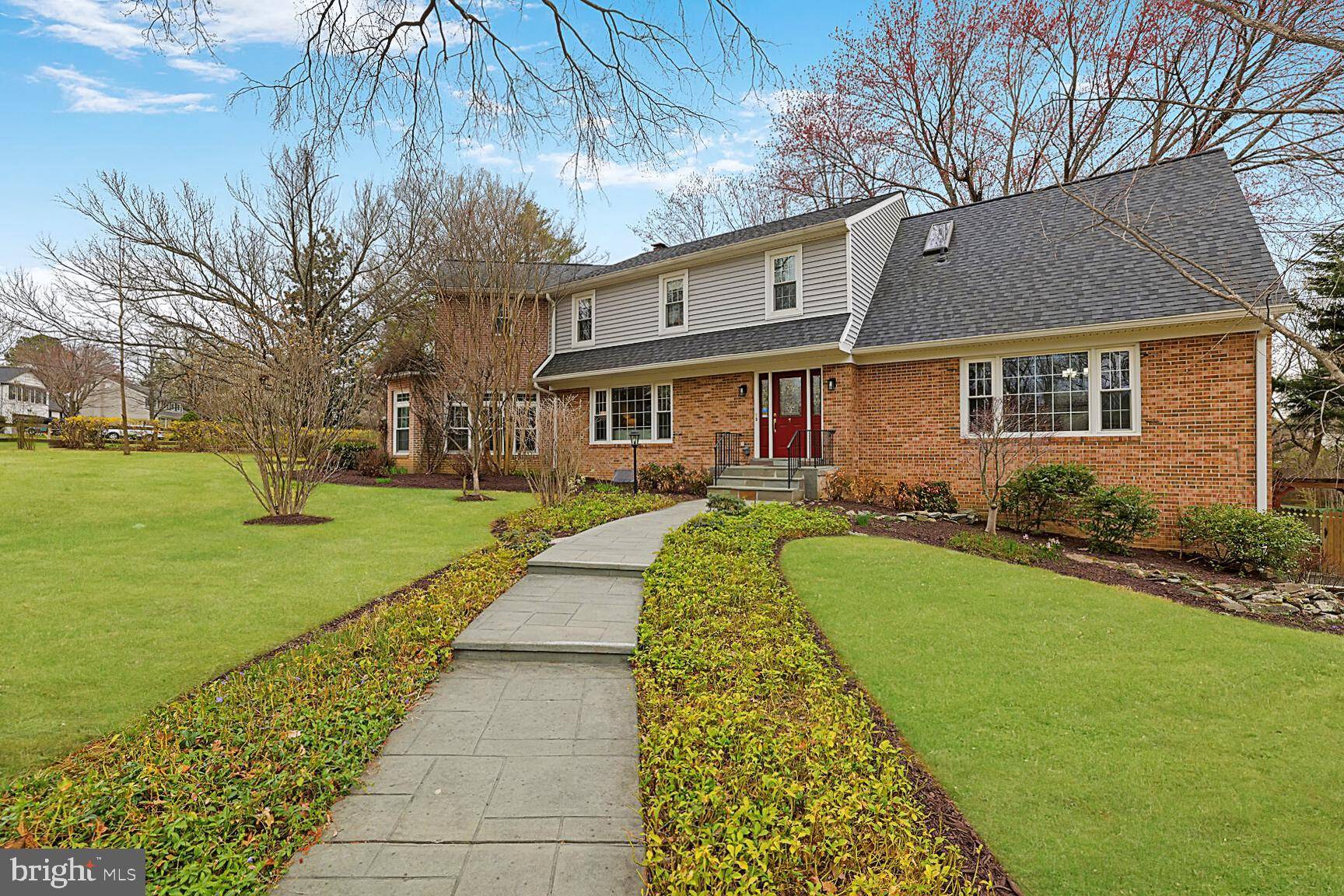 Potomac, MD 20854,1 ORCHARD WAY S
