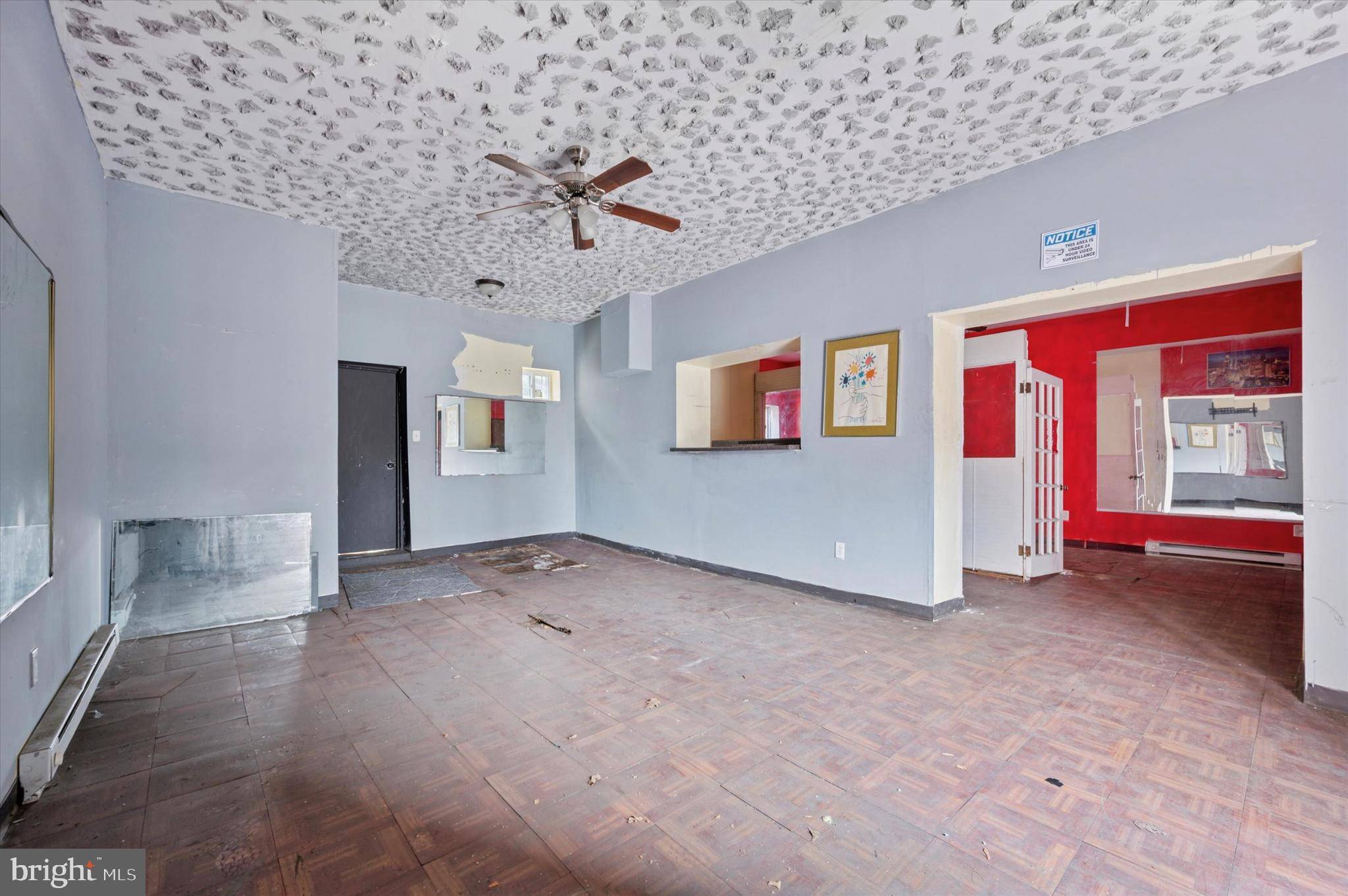 Philadelphia, PA 19142,2205-7 ISLAND RD
