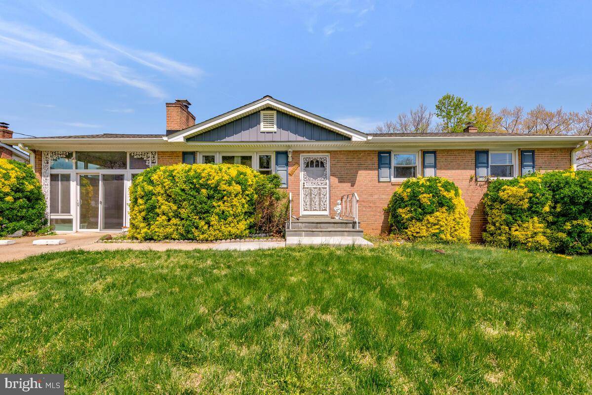 District Heights, MD 20747,8008 DANIEL DR