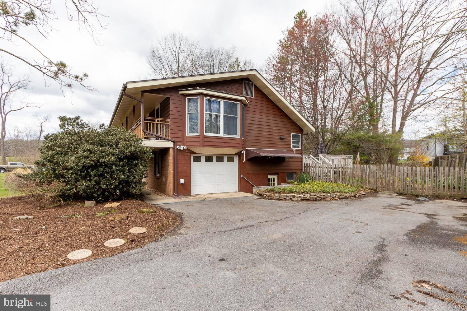 State College, PA 16801,735 KENNARD RD