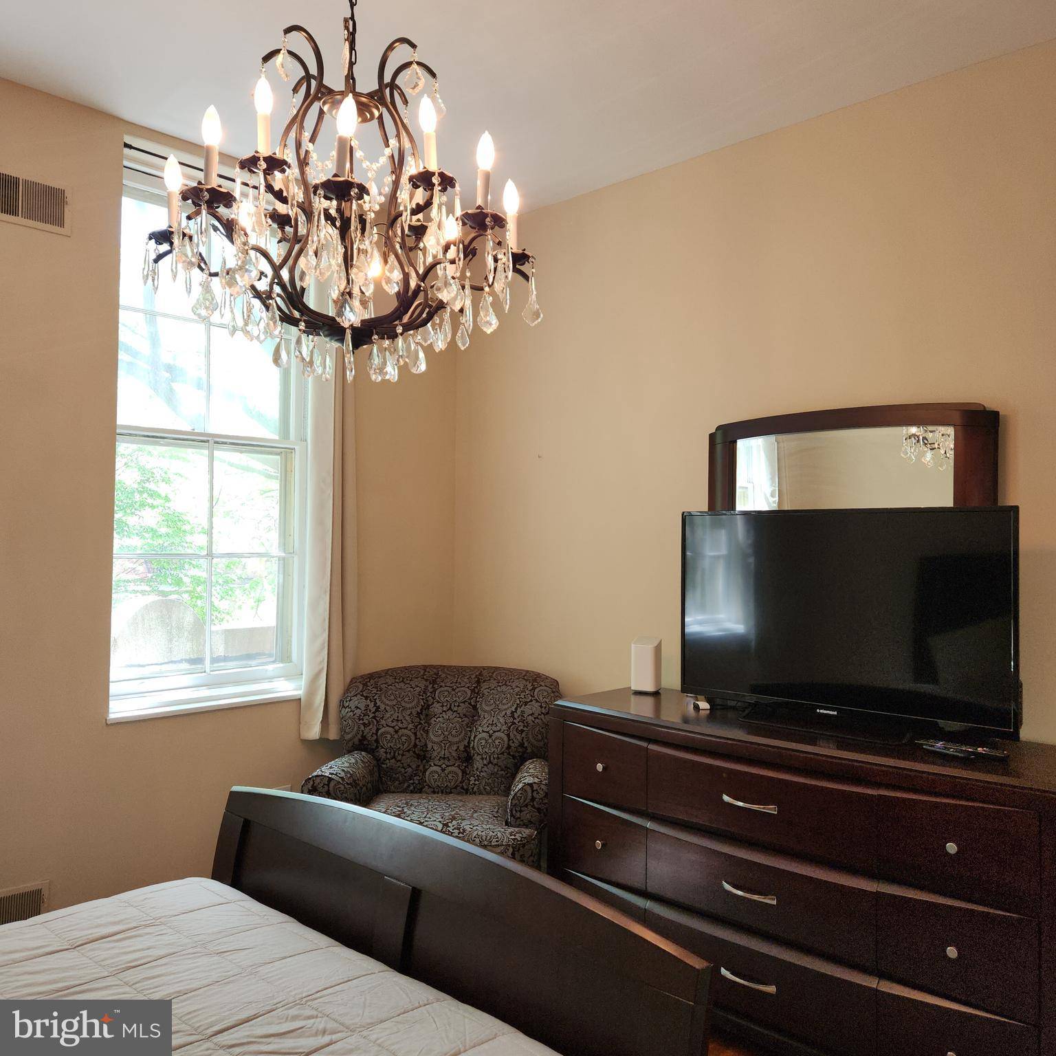 Philadelphia, PA 19107,1023 CLINTON ST #204