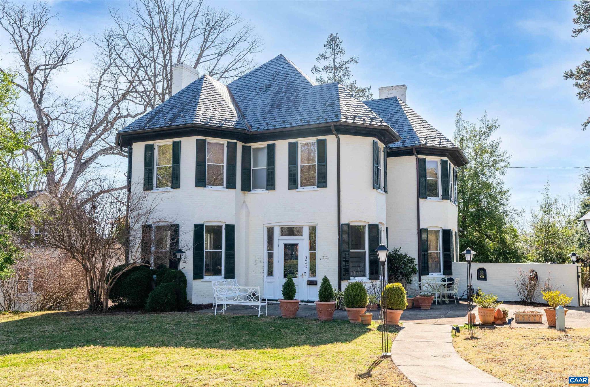 Charlottesville, VA 22903,900 RUGBY RD