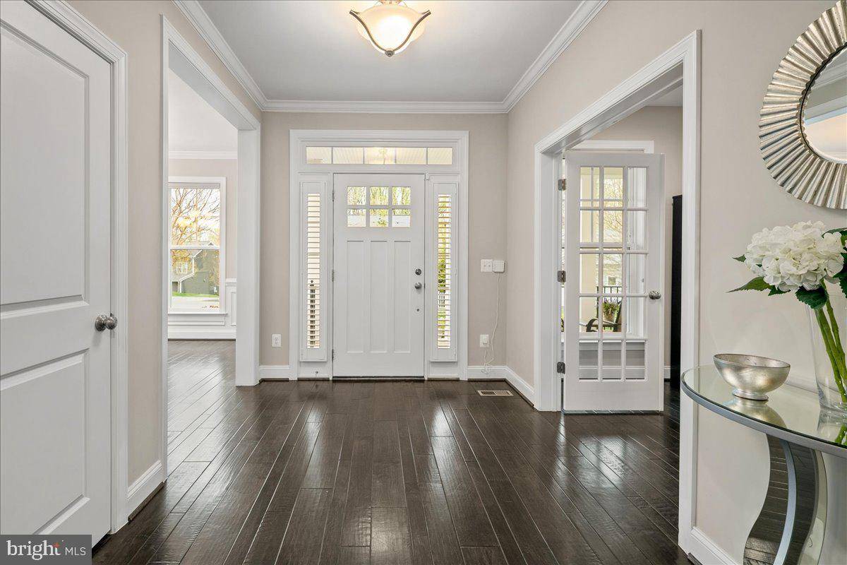 Herndon, VA 20170,1104-A MONROE ST
