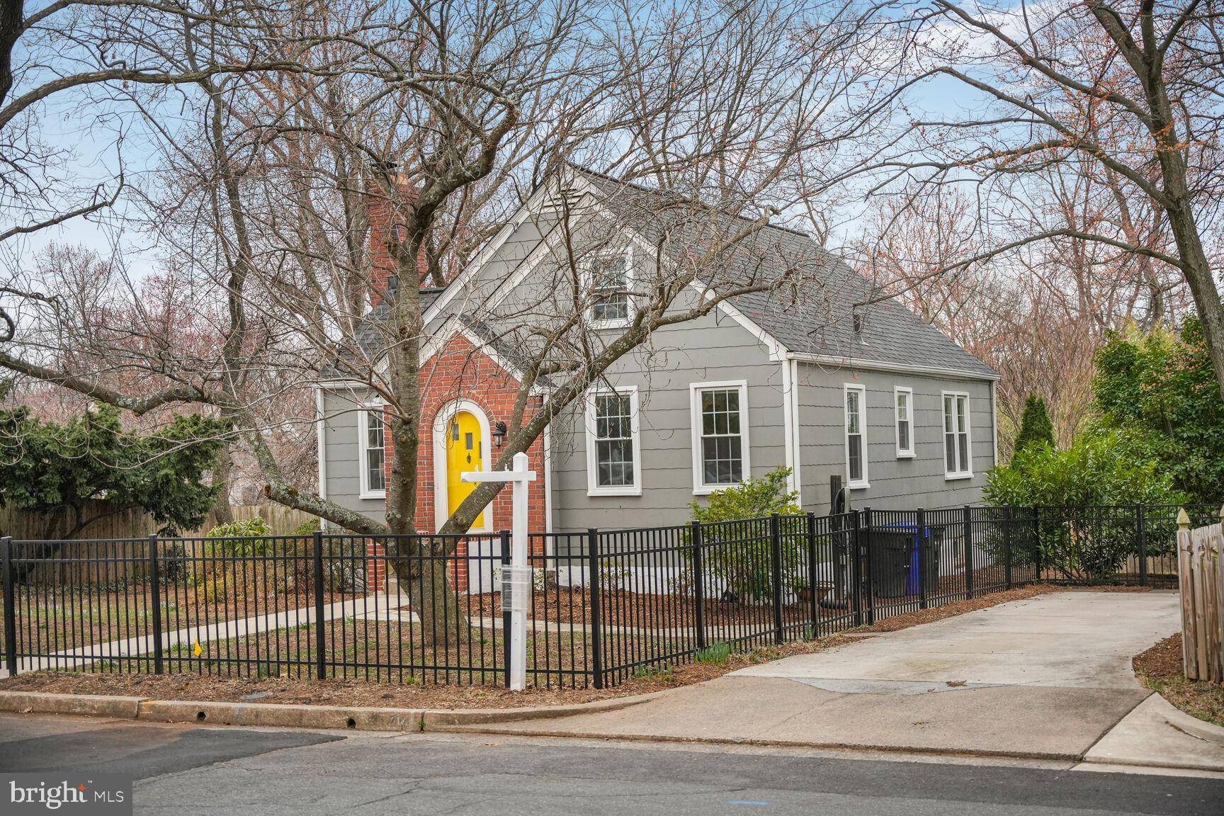 Arlington, VA 22205,714 N KENSINGTON ST