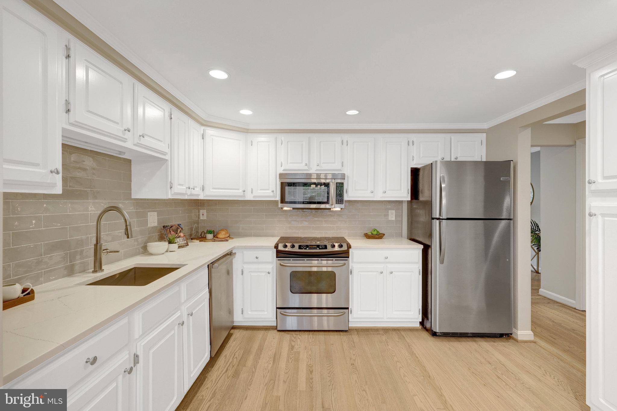 Mclean, VA 22101,7019 ALICENT PL
