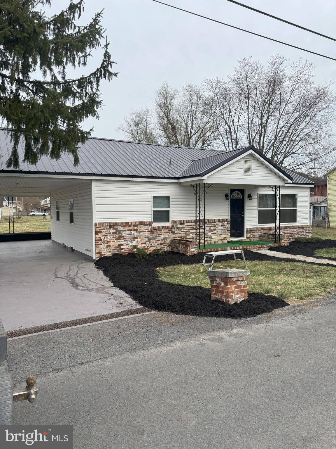Moorefield, WV 26836,226 CHIPLEY LN
