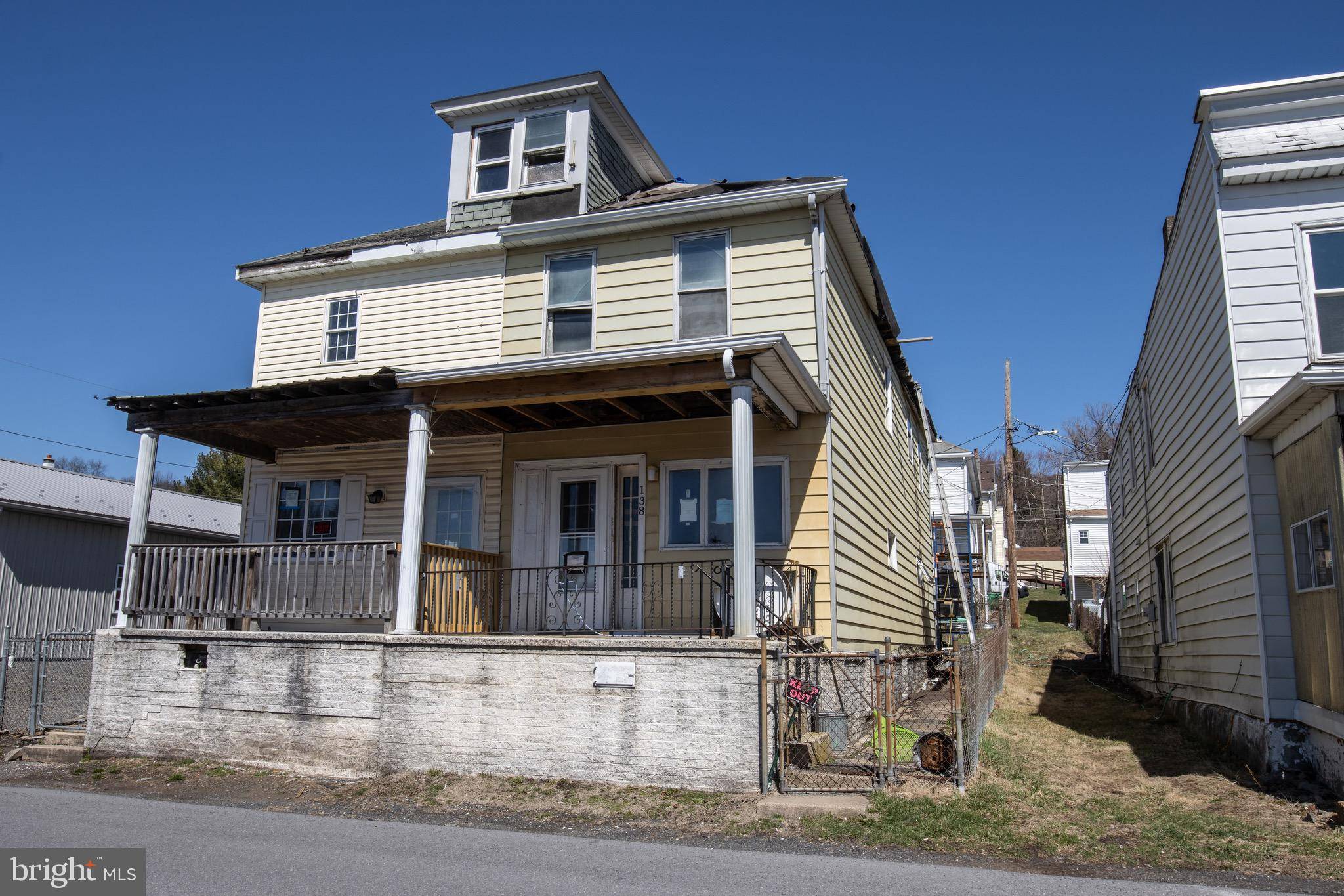 Locust Gap, PA 17840,138 RAILROAD ST