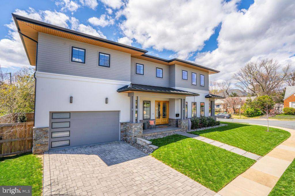 Arlington, VA 22207,6300 28TH ST N