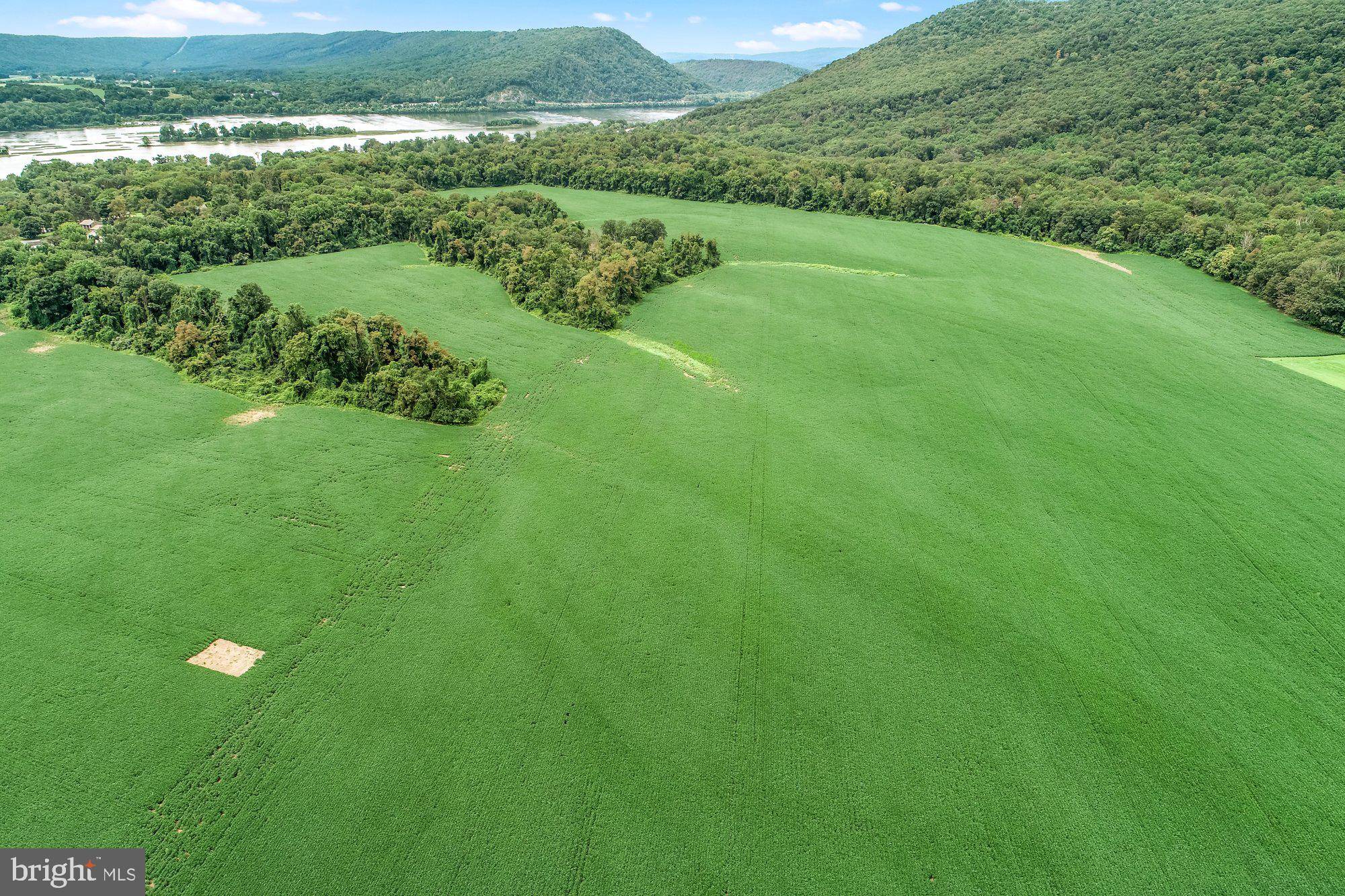Dauphin, PA 17018,1517 RED HILL RD