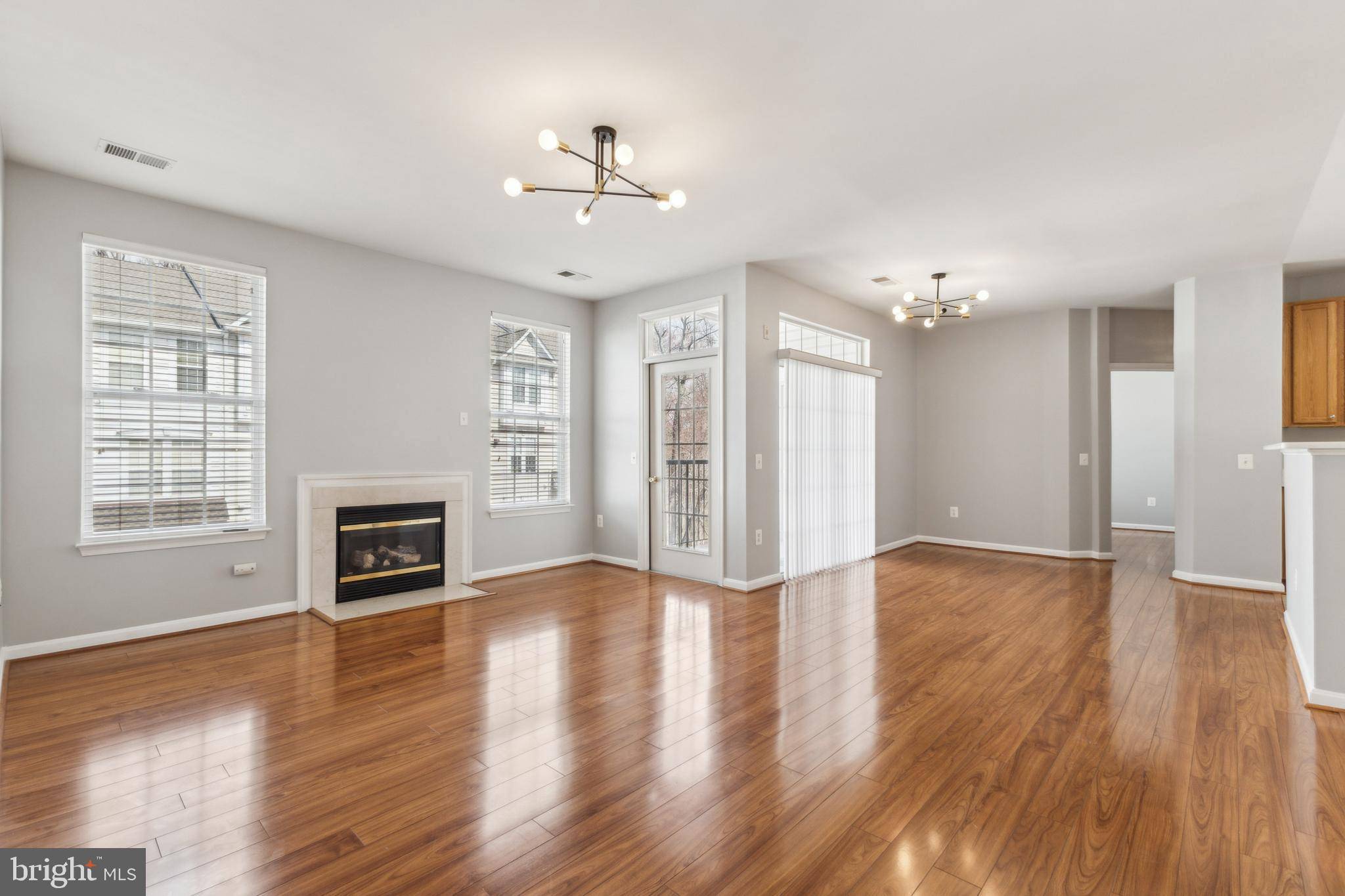 Fairfax, VA 22030,11623 CAVALIER LANDING CT #305