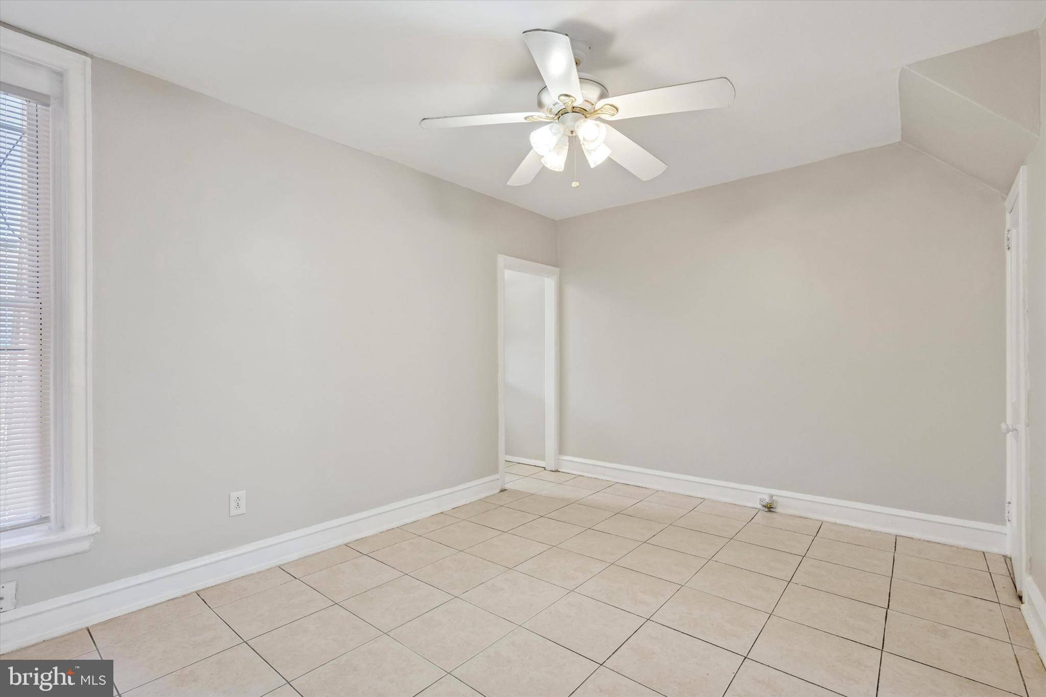 Philadelphia, PA 19120,260 ROSEMAR ST