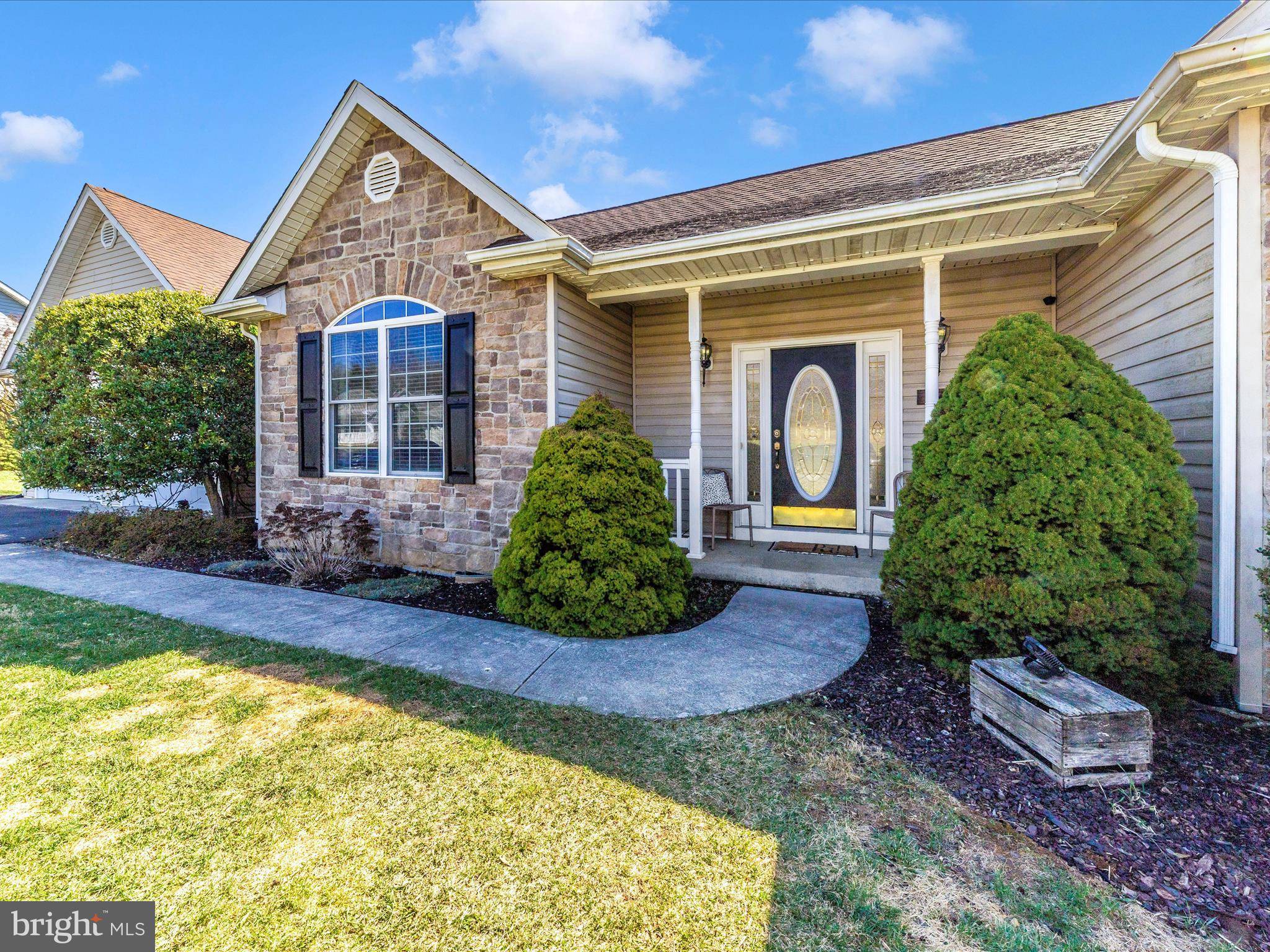 Hedgesville, WV 25427,84 GORDON DR