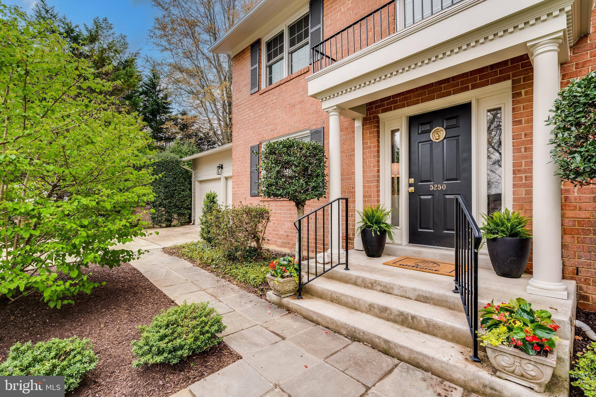 Fairfax, VA 22032,5250 RIDGE CT